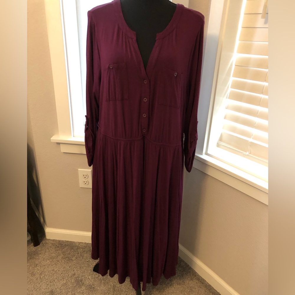 Wine color knit dress with button details and 3/4 length sleeves